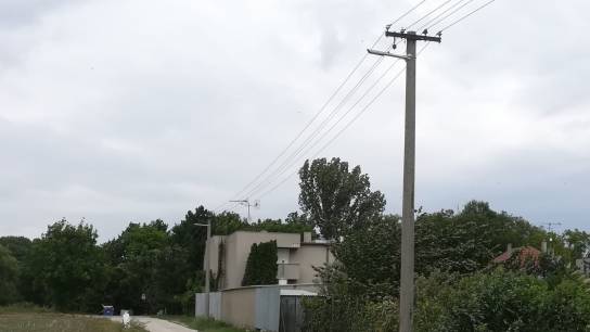 Zeleneč - Podolky, osvetlenie komunikácie a cyklochodníka