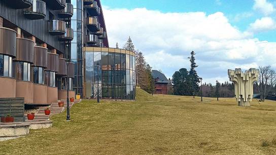 Tatranská Javorina, Hotel Montfort, osvetlenie parku