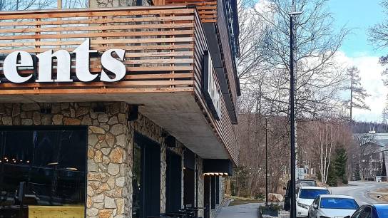 Tatranská Lomnica, Hotel Element, osvetlenie okolia hotela