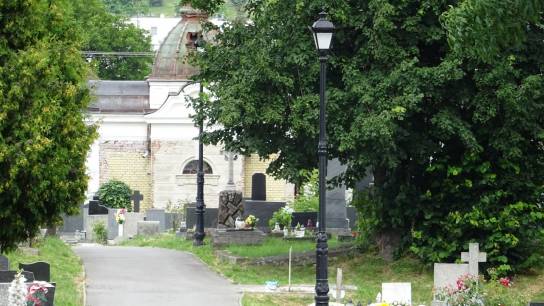 Krupina, Starý cintorín - osvetlenie cintorína