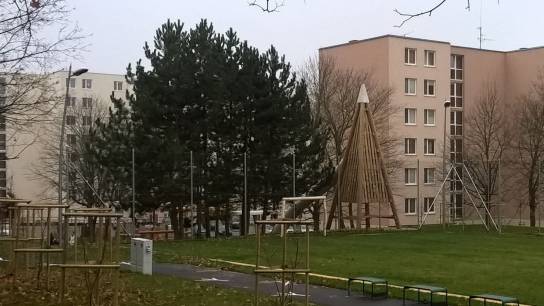 Trenčín - vnútroblok J. Halašu