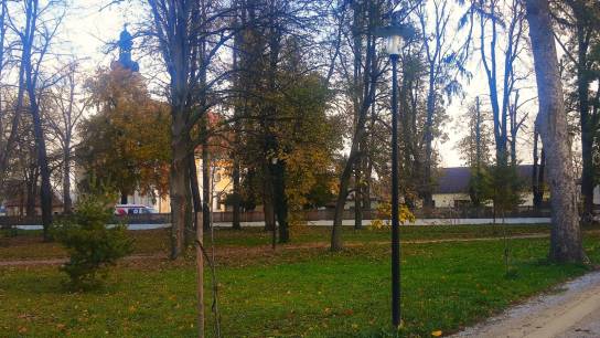 Jablonica, kaštieľ, osvetlenie parku